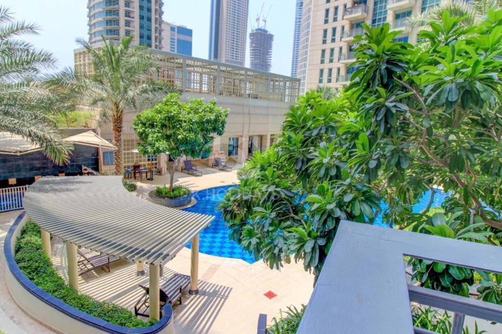 Trinity Holiday Homes - Standpoint Tower Downtown Dubai Exterior photo